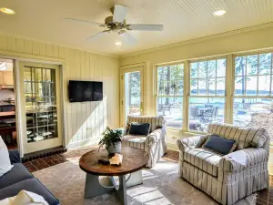 6942 Travelers Rest - 5 Br Home