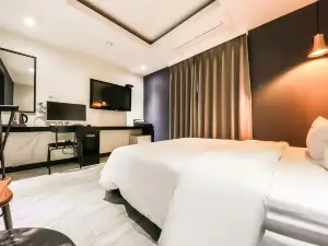 โรงแรม MeadMELI
