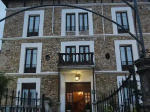 Hotel Luzon