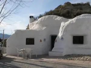 Cueva El Guindas