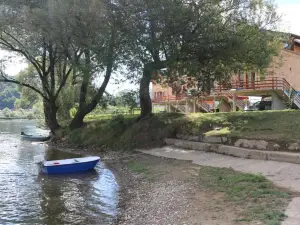 Holiday Homes Piralo