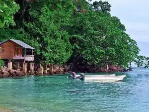 Olala Café & Bungalows