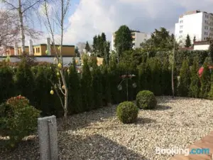 Moderne-Ferienwohnung-in-Ruhiger-Lage