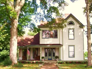 Futrell House Bed & Breakfast