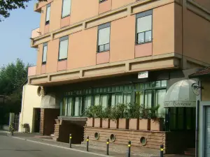 Tino Hotel