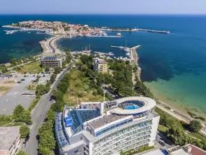 Sol Marina Palace