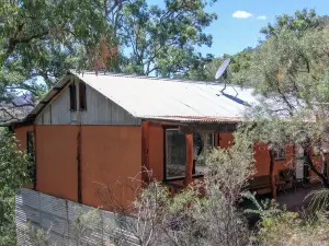 Shady Creek Eco Cabin, Mudgee, Peaceful Country Getaway