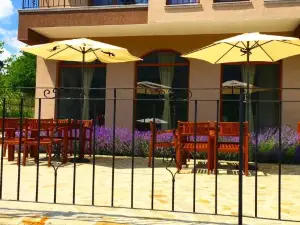 Eco House Kitana