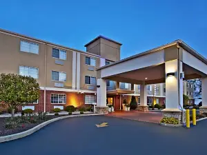 Holiday Inn Express & Suites Wabash