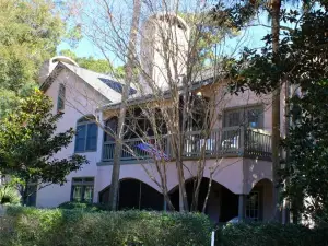 2503 Chateau by the Green