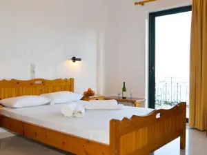 Iro Hotel
