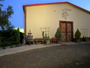Assaf Boutique Winery & Cabins