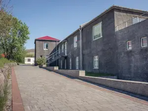 Alafoss Apartments - the Centre