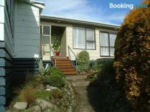Kowhai Lane Lodge