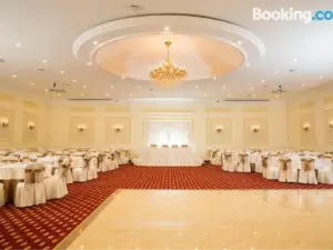 Dostar Hotel