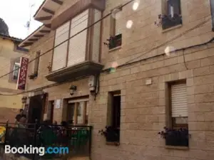 Hotel Restaurante Valdevenados