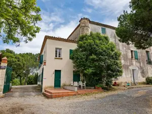 Apartment with Pool Amid Vineyards and Near the Beach