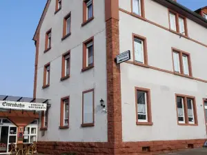 Hotel-Gasthof-Destille-Eisenbahn