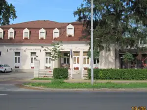Gocsej Palatinus Etterem es Panzio