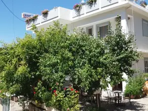 Heracles Hotel