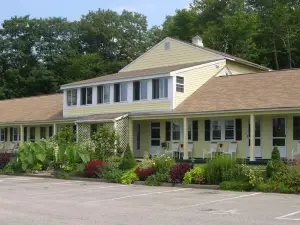 Bay Top Motel