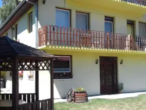 Apartmanhaz Balatonfenyves