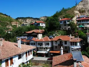 Toni's Guest House