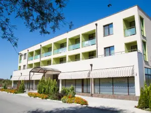 Hotel-Clinic Dr. Gechevi