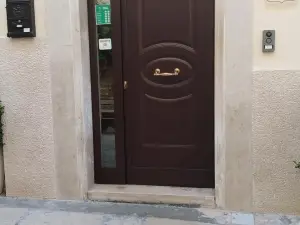 Domus Al Corso Con Servizio B&B