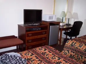 Shore Hills Motel