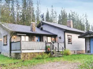 2 Bedroom Cozy Home in Vaggeryd
