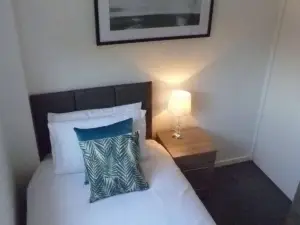 Millford Airport Lodge