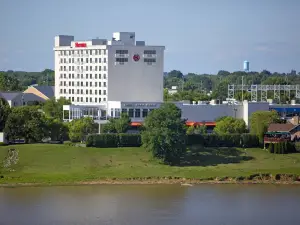 Sheraton Louisville Riverside Hotel