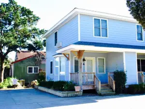 Located in Ocracoke Ge Within Walking Distance of The Harbor, Shops and Restaurants. 1 Bedroom Condo