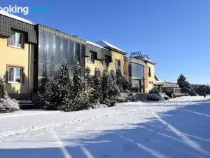 Motel Paradise