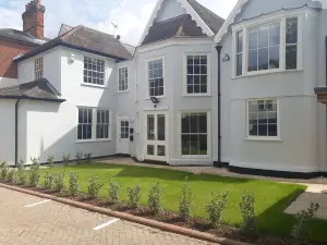 Lower Brook Mews
