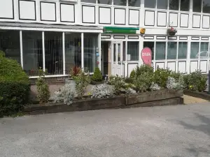 The Altrincham Lodge Hotel