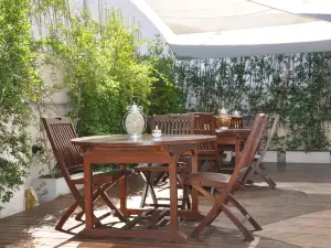 Vain Boutique Hotel