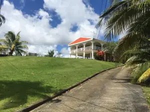La Colline Business & Tourisme