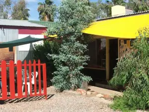 Alice's Secret Travellers Inn
