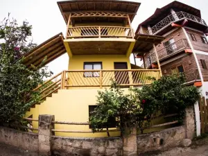 Paradise Project Hostal