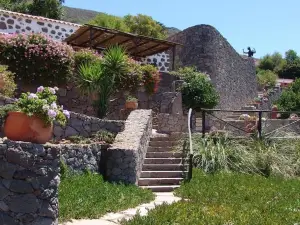 Mountain Hostel Finca la Isa by Rose