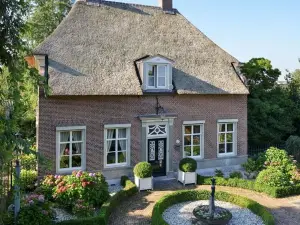 De Oude Pastorie Macharen