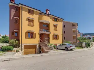 Awesome Apartment in Cres with 1 Bedrooms and WiFi