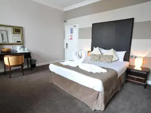 The Kings Arms Hotel