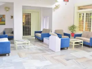 Hotel Anuradha Palace