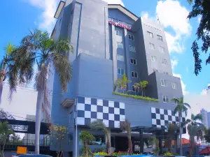 Royal Regantris Cendana