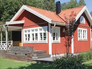 Stunning Home in Lttorp with 4 Bedrooms and Wifi