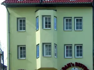 Adams Pension Und Ferienwohnungen