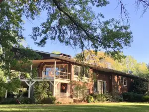 Greenfield Manor Bed & Breakfast